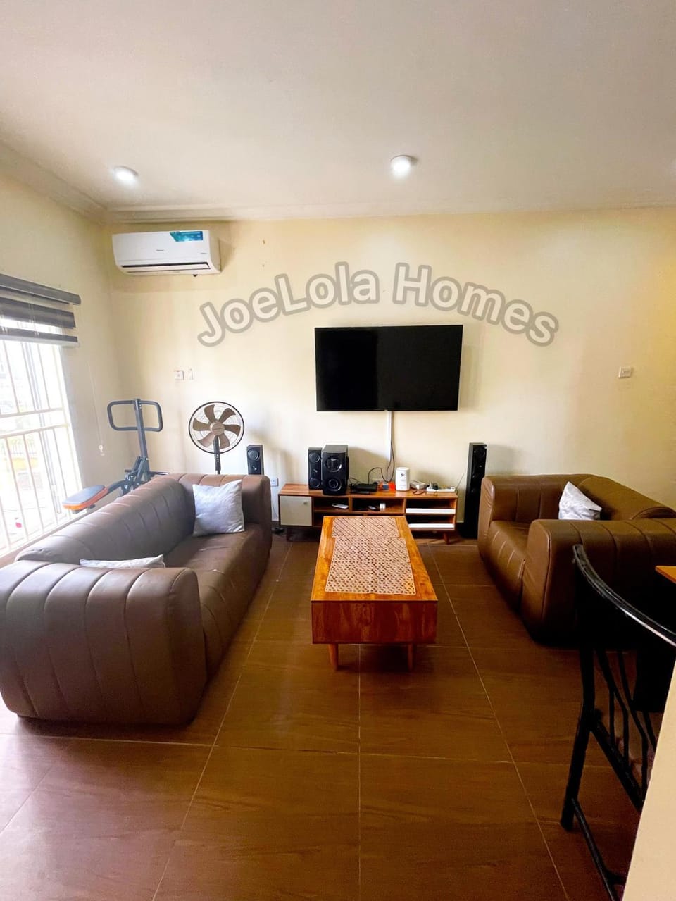 Communal lounge/ TV room, TV and multimedia, Living room, Seating area