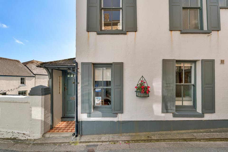 Property building, Off site