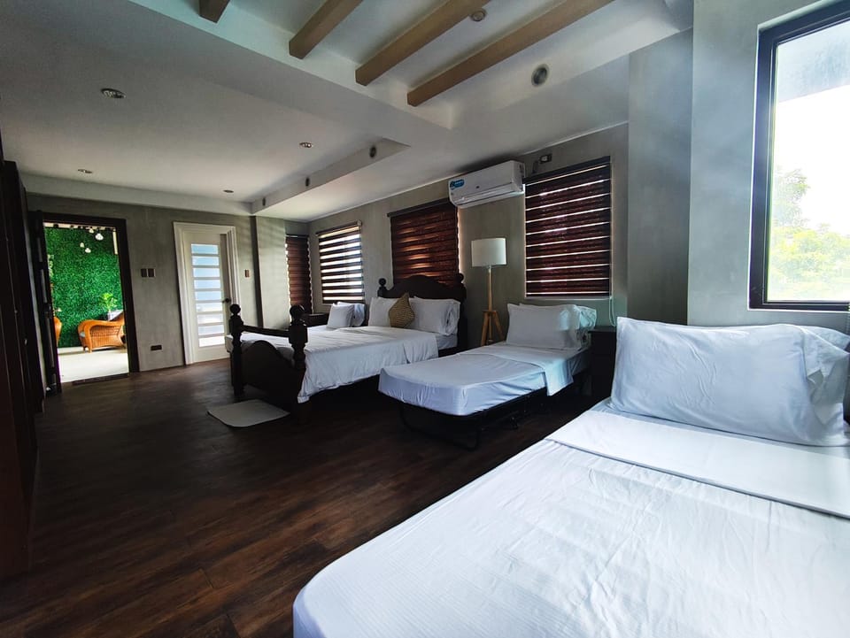 Anilao Mabini Sea House Diveshop and Resort Bed and Breakfast in Calabarzon