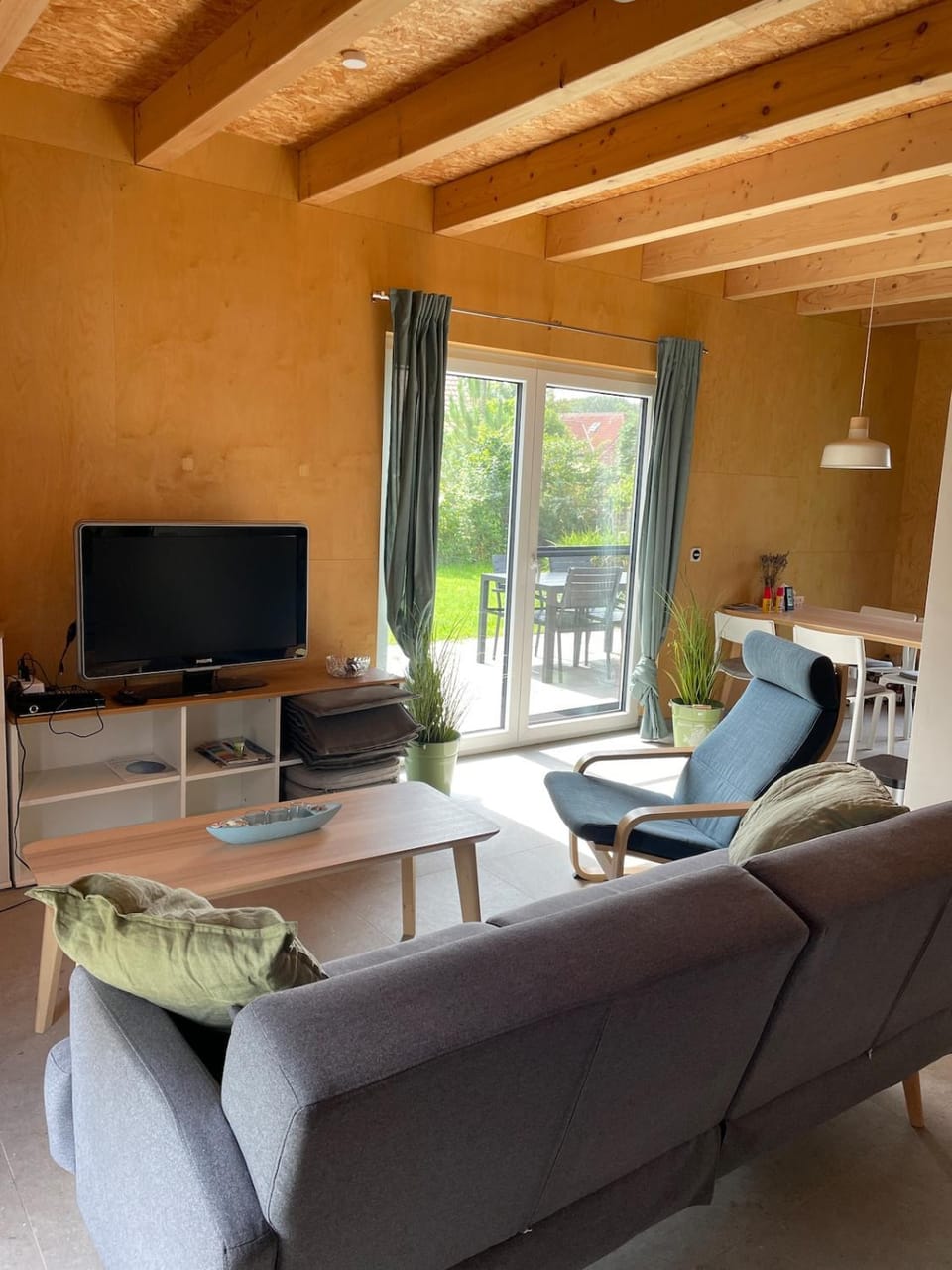 TV and multimedia, Living room, Seating area