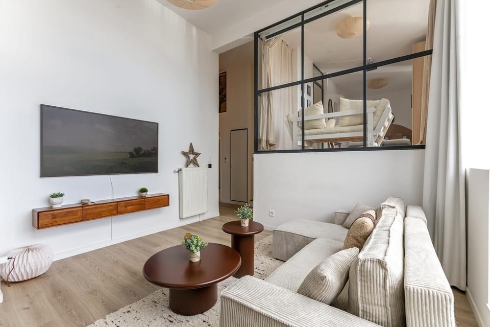 Loft Des Docks by SoHomy - 1 Bed Room - 4 People Apartment in Île-de-France