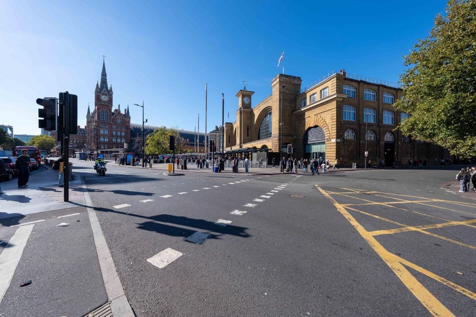 Bright One Bedroom Flat by King's Cross Apartment in London Borough of Islington