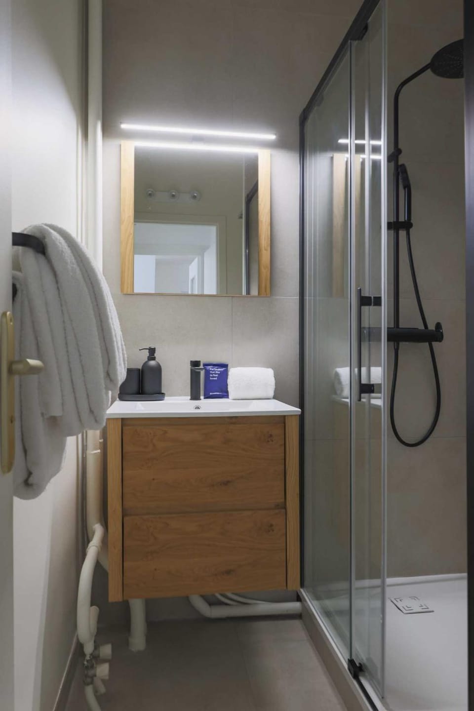 Shower, Bathroom