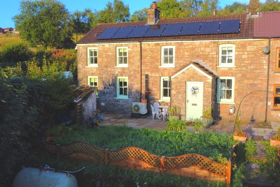 Pen y Fan Cottage Log Burner Brecon Beacons with Breath taking views House in Wales