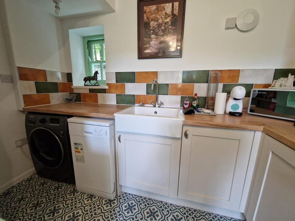 Pen y Fan Cottage Log Burner Brecon Beacons with Breath taking views House in Wales