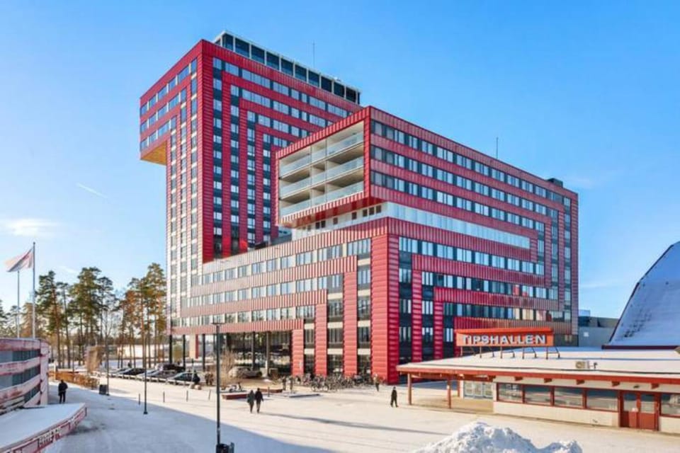 Property building, Day, City view, Location