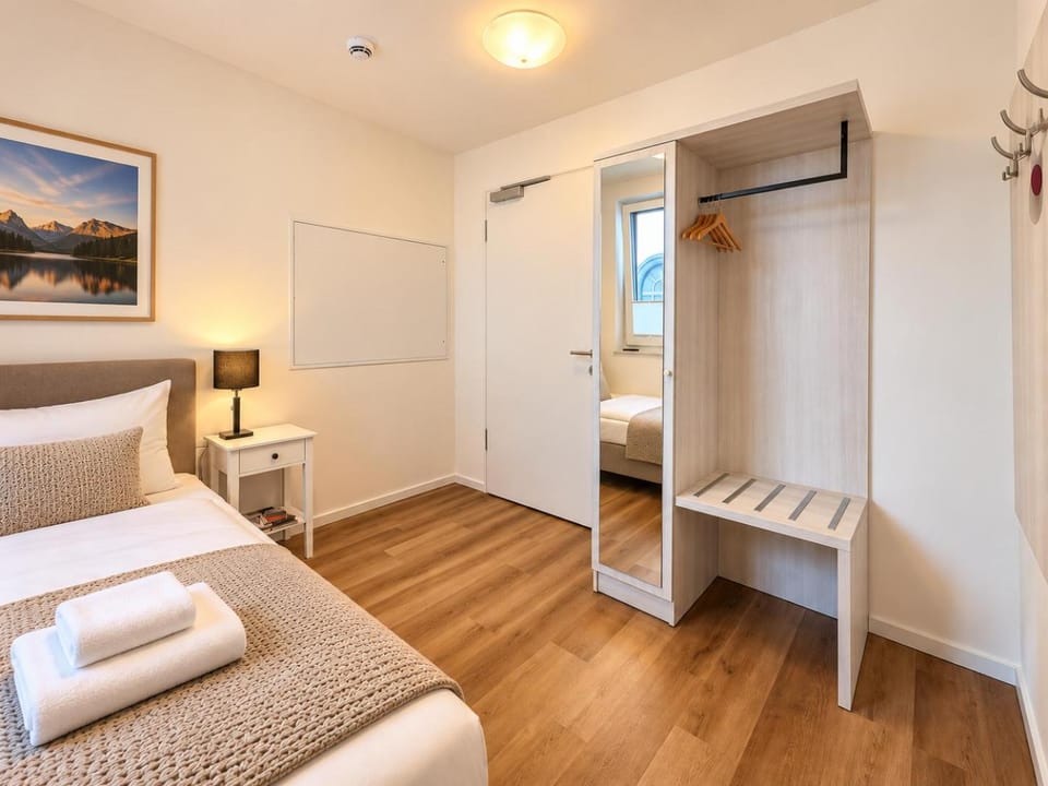 Bed, Photo of the whole room