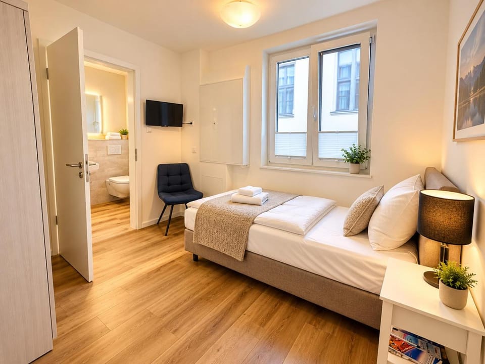 Bed, Photo of the whole room