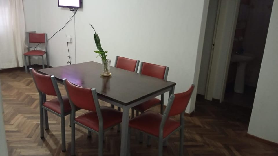Apart La Justina 1, Zona Hospitales, HPR, Español Italiano, La Fluvial Club Provincial, Cochera opcional Apartment in Rosario