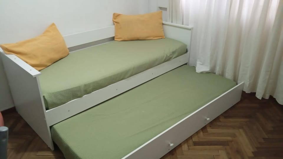 Apart La Justina 1, Zona Hospitales, HPR, Español Italiano, La Fluvial Club Provincial, Cochera opcional Apartment in Rosario