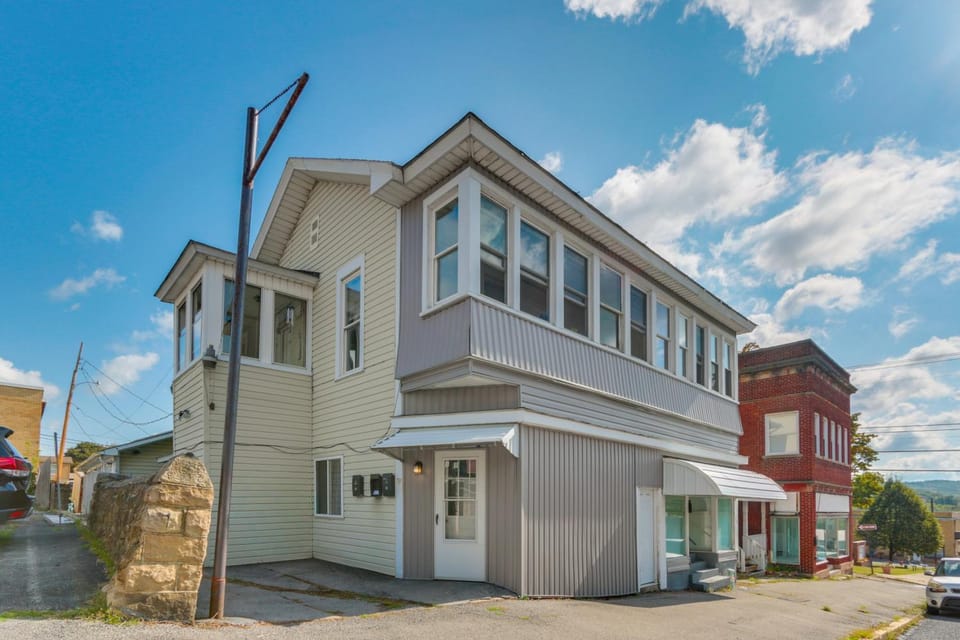 14 Mi to Black Moshannon! Pet-Friendly Apartment Apartment in Allegheny River