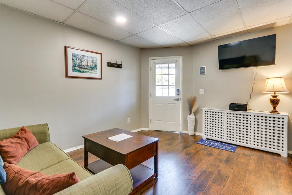 14 Mi to Black Moshannon! Pet-Friendly Apartment Apartment in Allegheny River