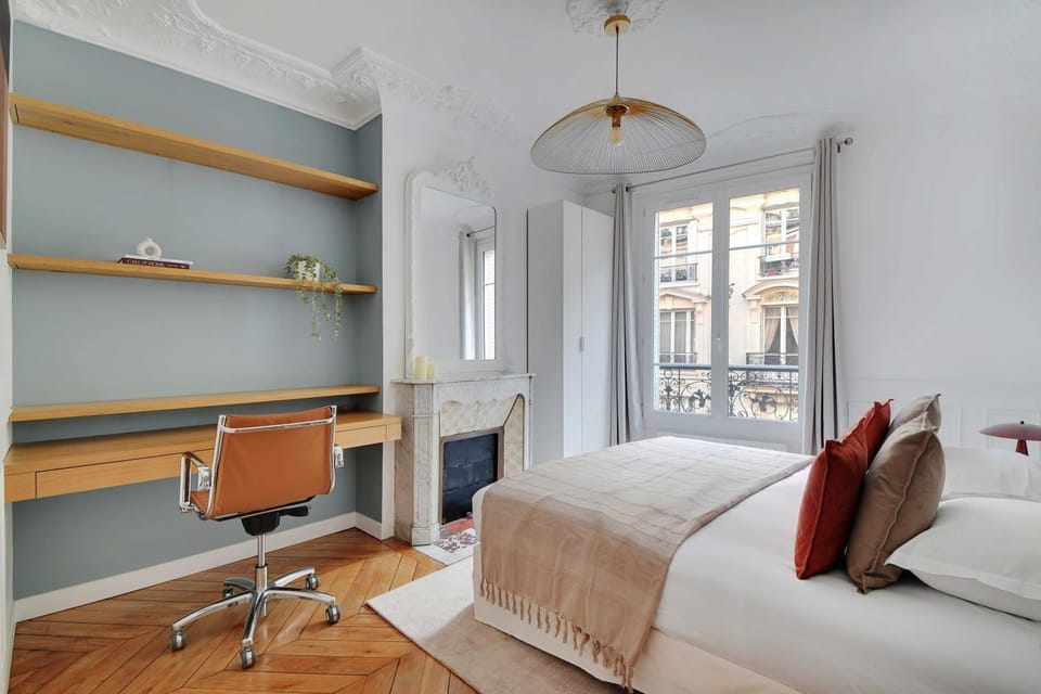 Bed, Bedroom