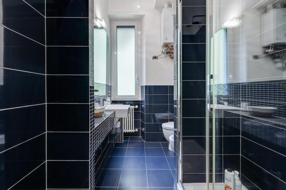 Shower, Bathroom, towels
