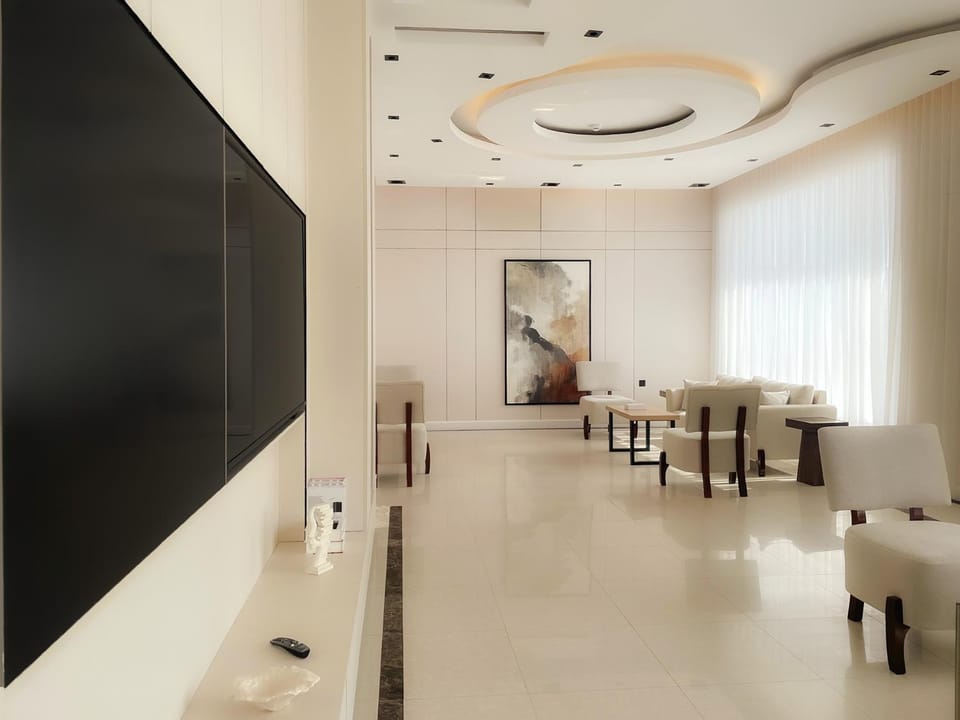 TV and multimedia, Seating area