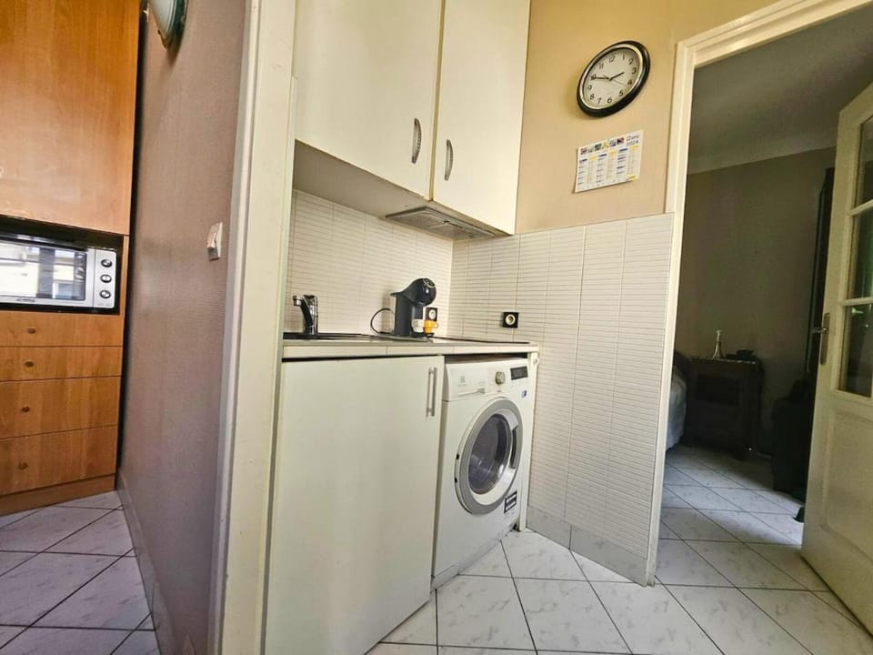 Kitchen or kitchenette, minibar, pet friendly, stove, washing machine