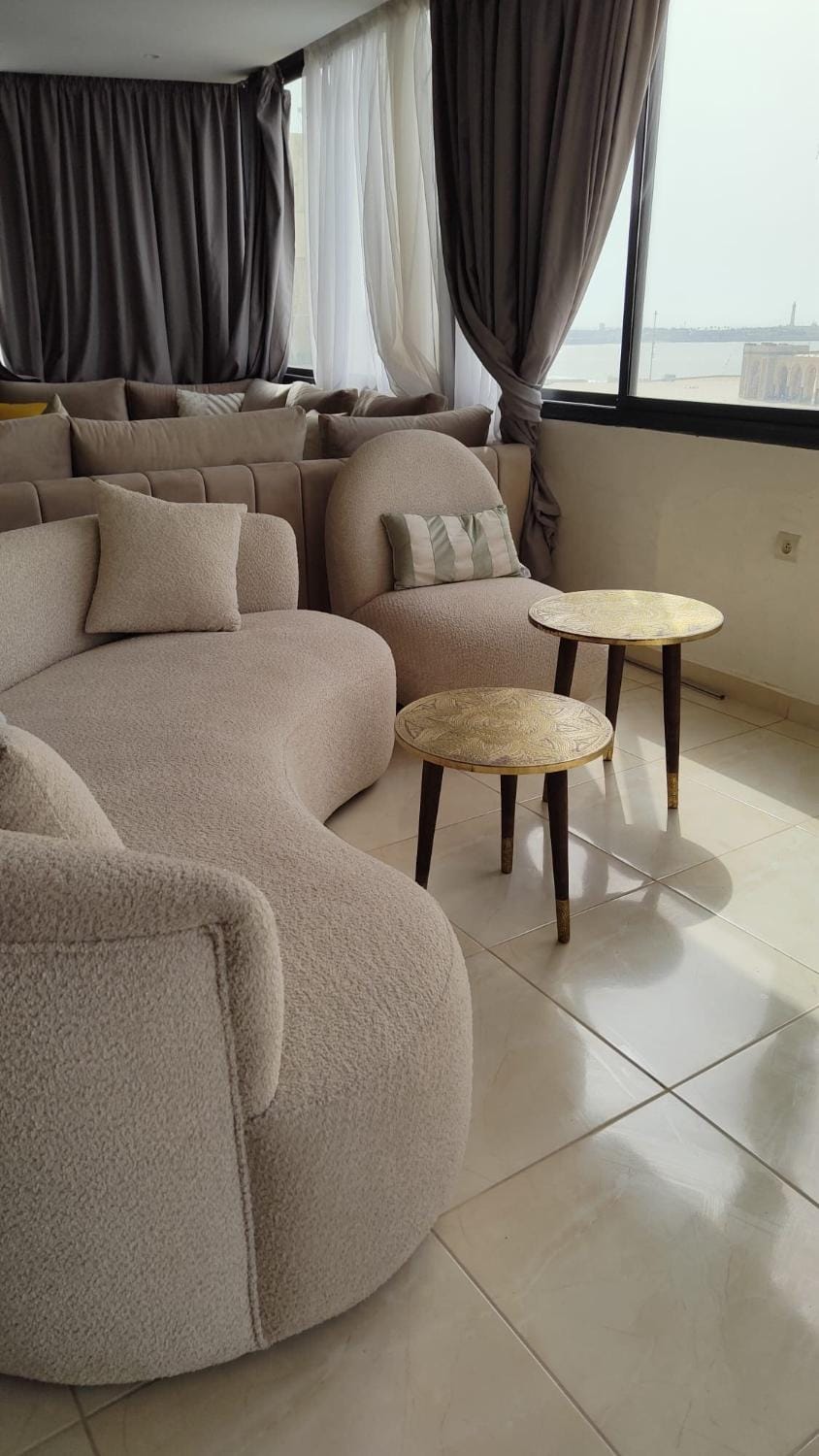 Living room, Landmark view