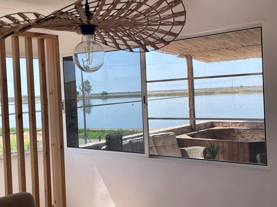 Patio, Natural landscape, View (from property/room), Balcony/Terrace, Dining area, Lake view, River view