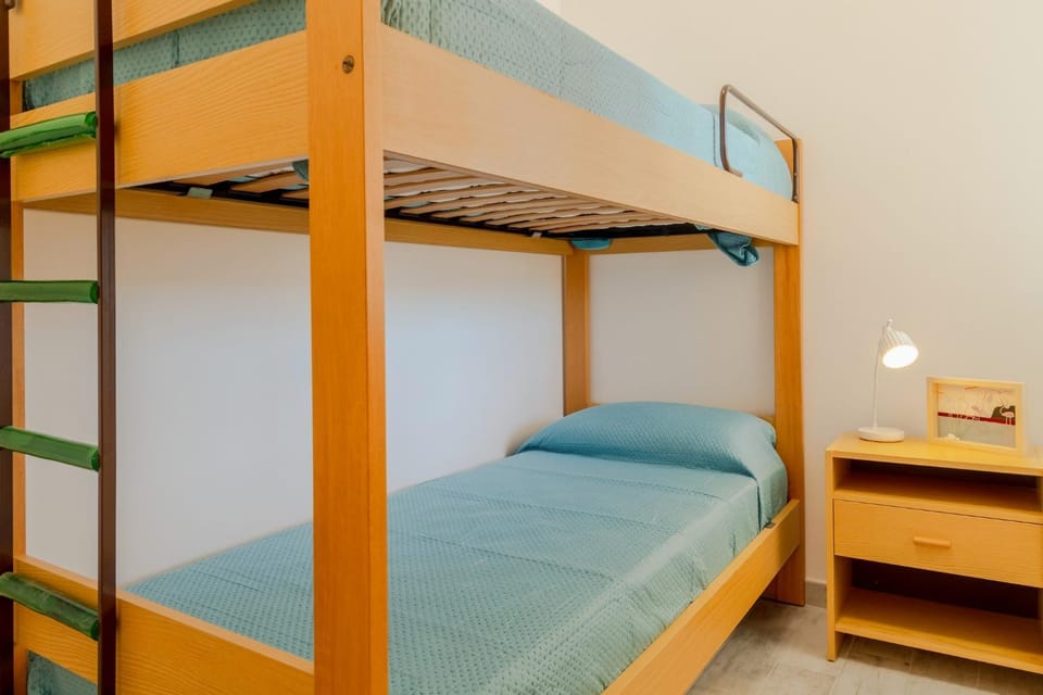 bunk bed