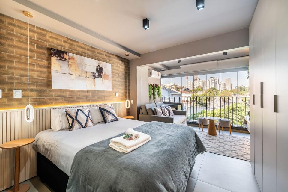 Studio with Rooftop Pool in Sumaré House in Sao Paulo City
