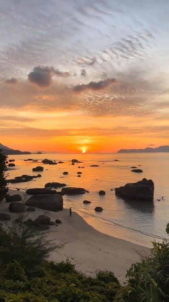 Aura Bluewave Beach House and Mini Beach Cafe House in Kedah