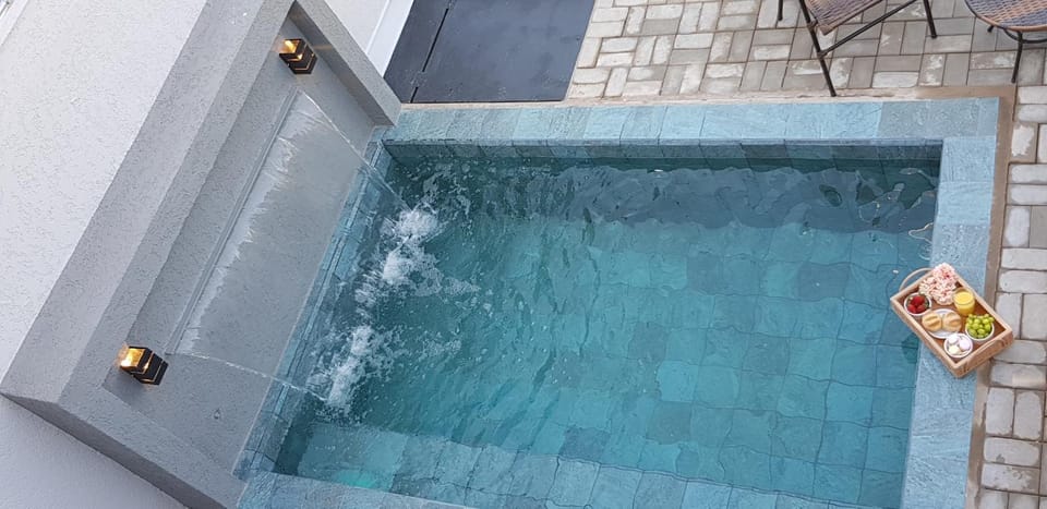 Pool view, Swimming pool, Swimming pool