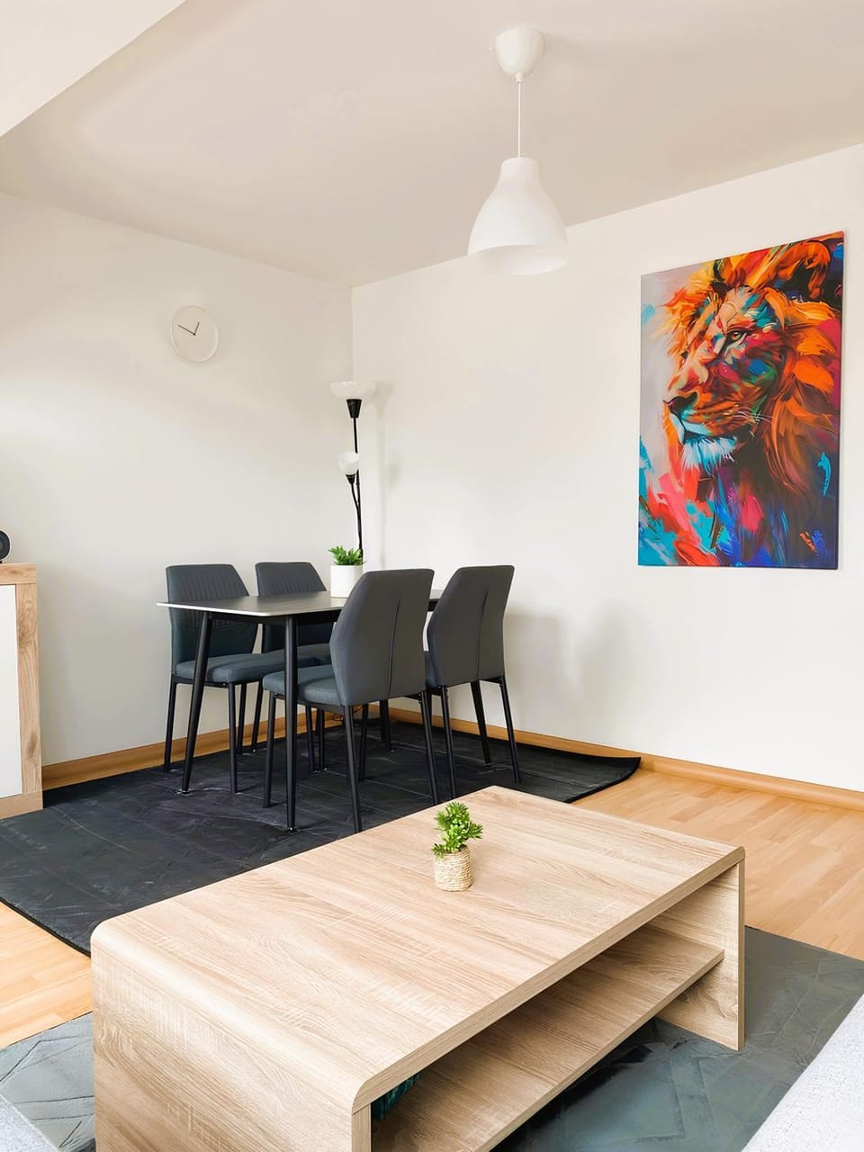 Living room, Seating area, Dining area