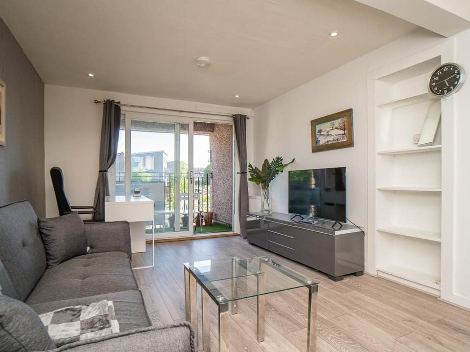 Communal lounge/ TV room, Living room