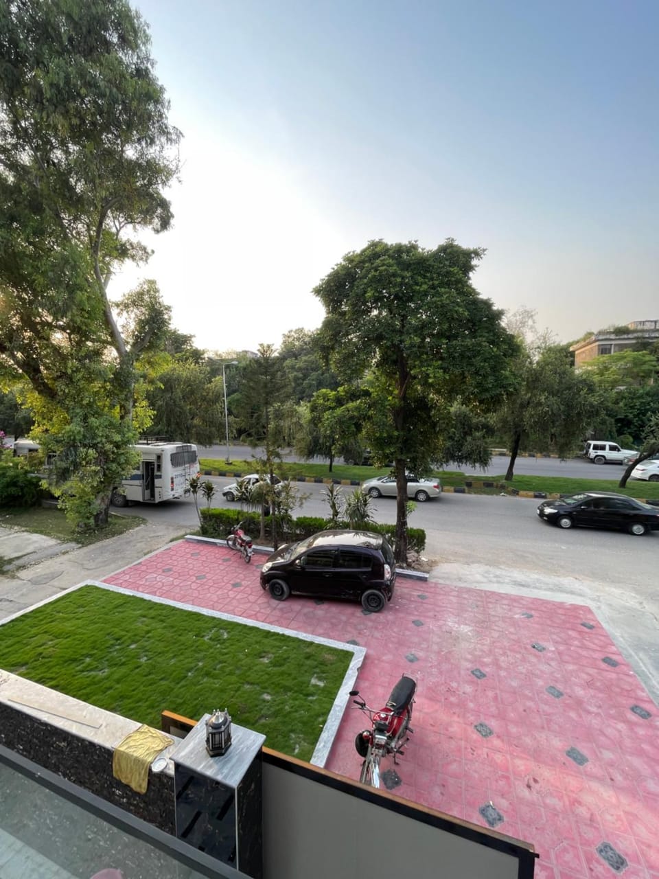 Day, Natural landscape, Garden, Garden, Garden view, Location, Parking
