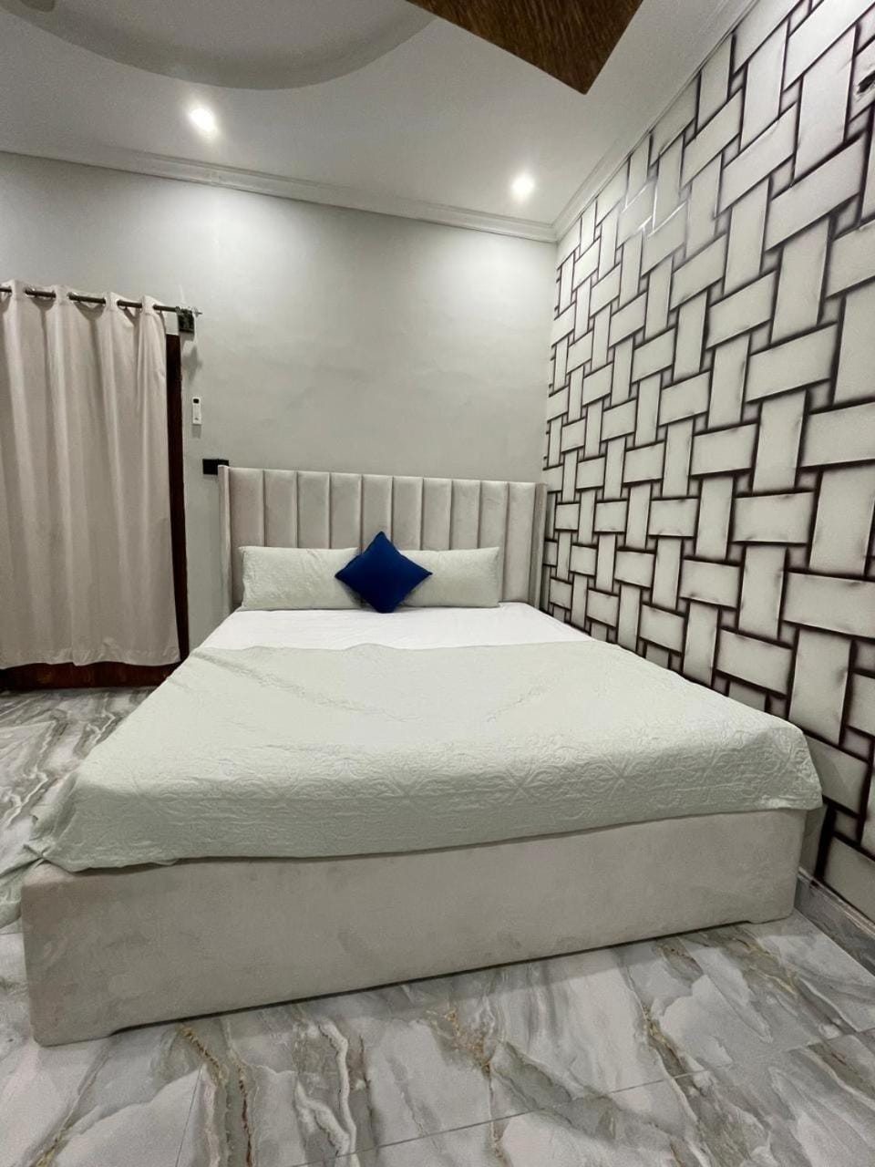 Haven 12 - Guest House Bed and Breakfast in Islamabad Capital Territory