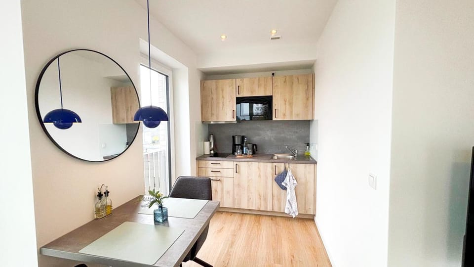 Kitchen or kitchenette, Dining area, dishwasher, stove