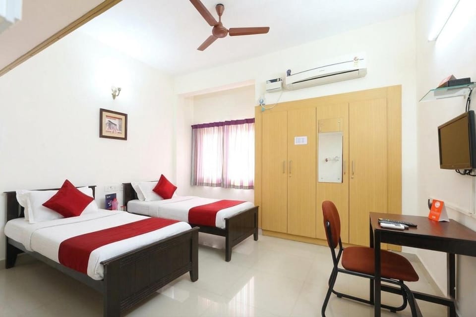 Starlight Hotels OMR Thoraipakkam Bed and Breakfast in Chennai