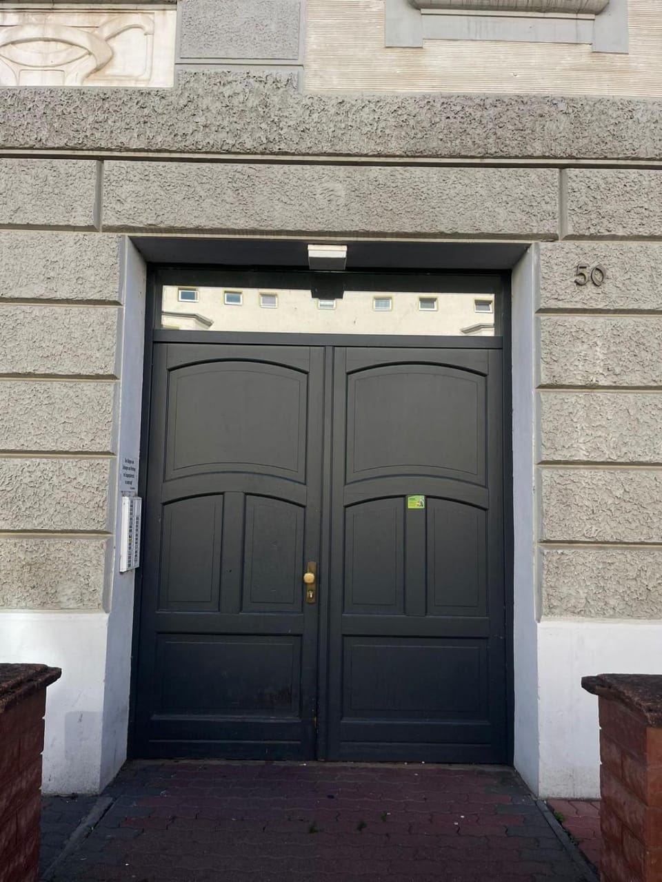 Charming old building for 2 Apartment in Magdeburg
