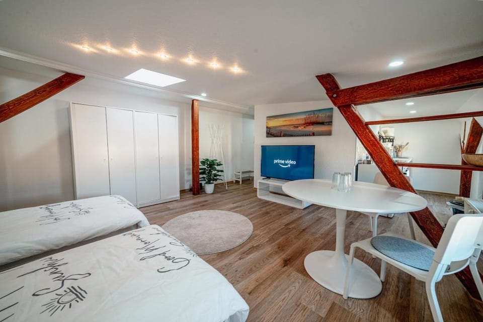 Charming old building for 2 Apartment in Magdeburg