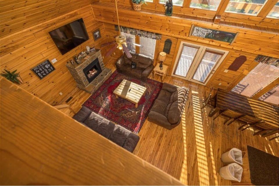 Mountain Cabin with Picturesque View Cabin in Pigeon Forge