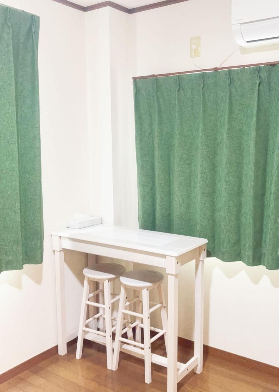 Dining area, air conditioner