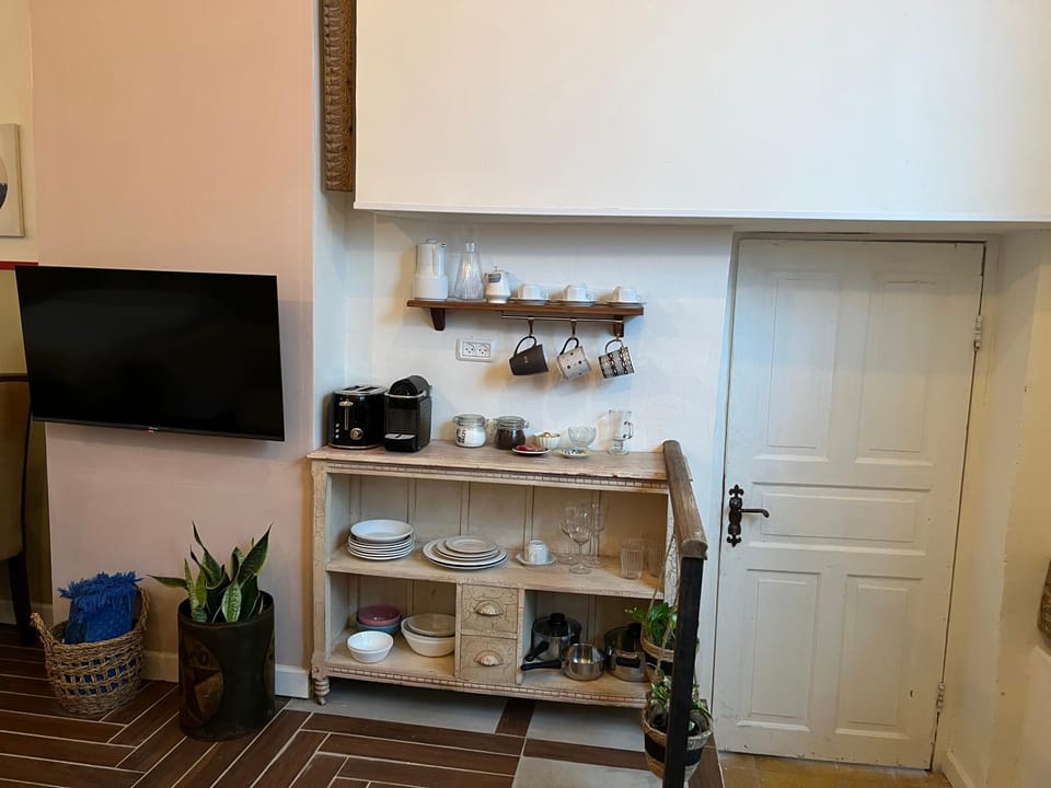 TV and multimedia, Kitchen or kitchenette