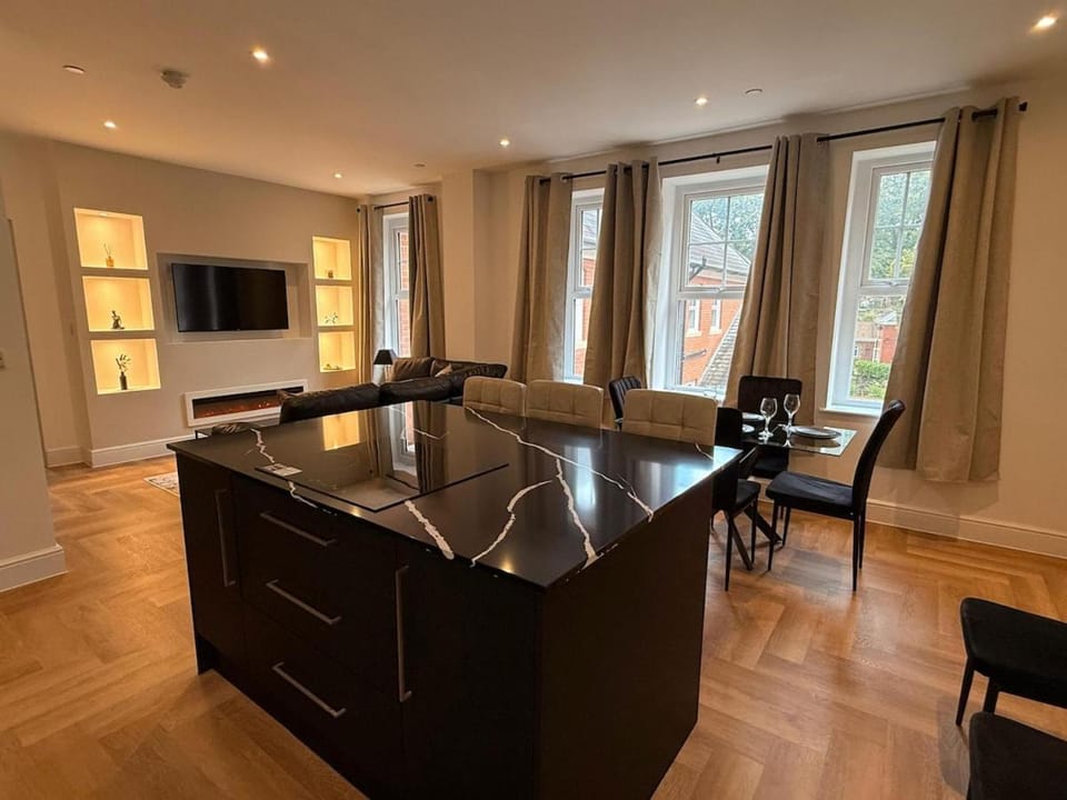 Luxury Penthouse Duplex Apartment in Newport