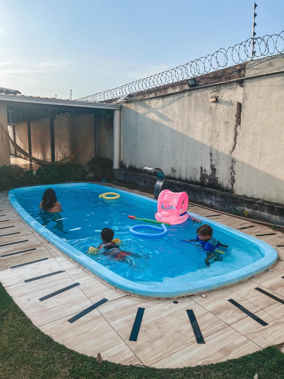 Day, Swimming pool