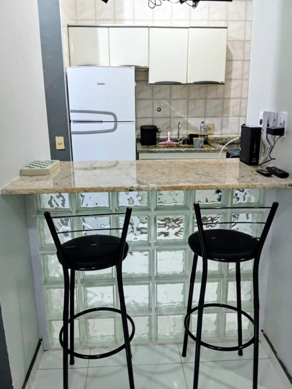 Apartamento aconchegante na Enseada com Garagem, Wi-Fi para até 4 pessoas Apartment in State of São Paulo
