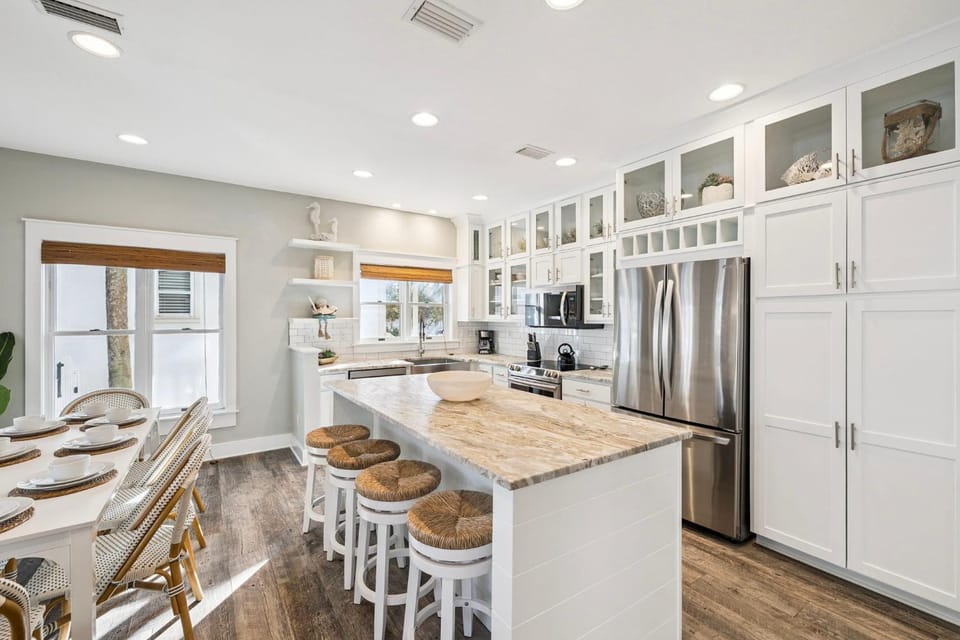 Kitchen or kitchenette, kitchen