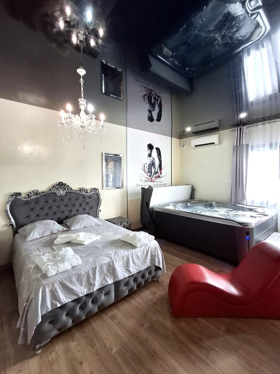 Bed, Spa and wellness centre/facilities, Photo of the whole room
