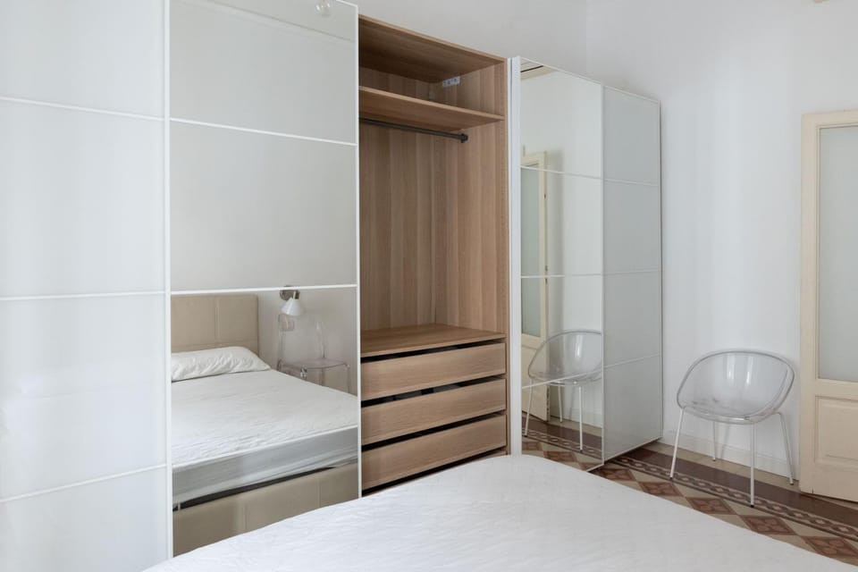 Bed, Photo of the whole room, Bedroom, wardrobe