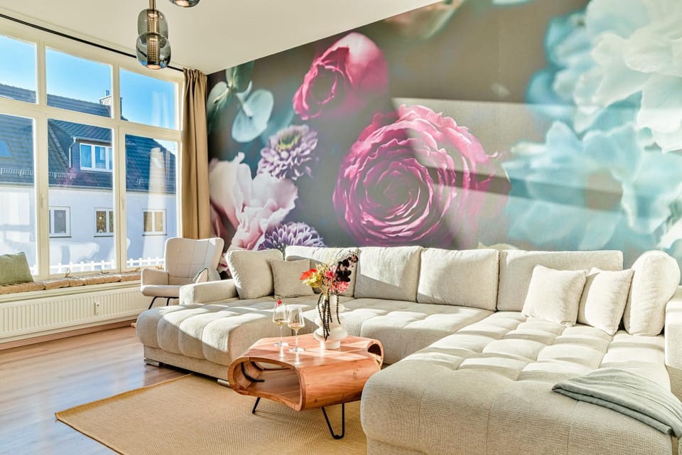 Living room, Decorative detail, Seating area