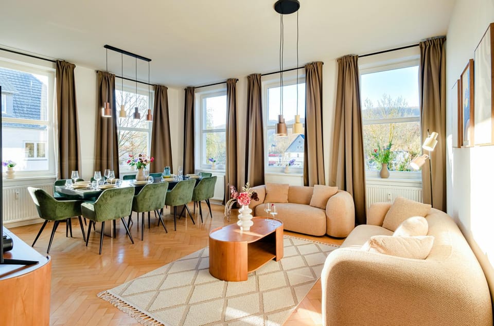 Living room, Seating area, Dining area