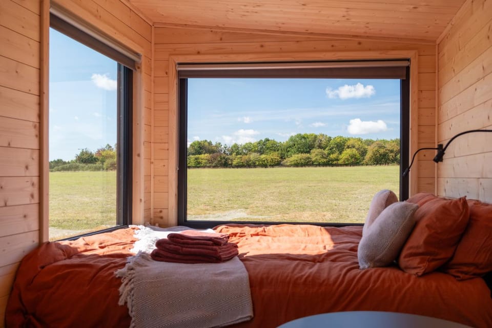 Secluded Cotswolds Off-Grid Cabin NEW Sept 25 Cabin in Cotswold District