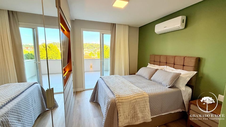 Bed, Photo of the whole room, Bedroom, towels, air conditioner