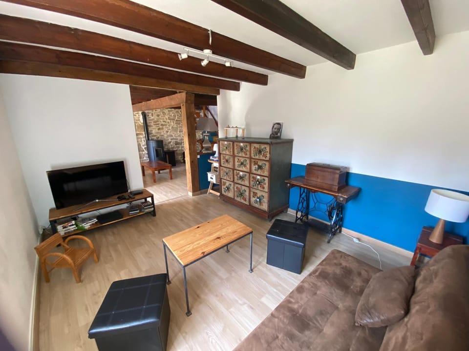 Communal lounge/ TV room, TV and multimedia
