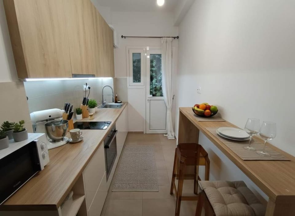 Urban Soul Modern 2BR Retreat in Exarcheia Apartment in Athens