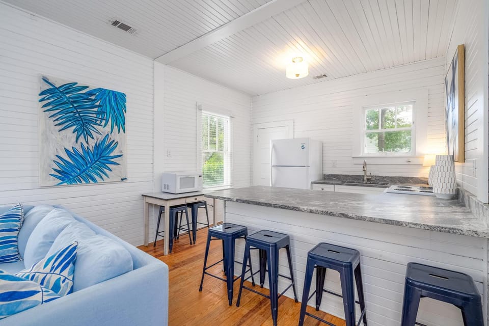 Shirley Road Cottage by Tybee Cottages House in Tybee Island